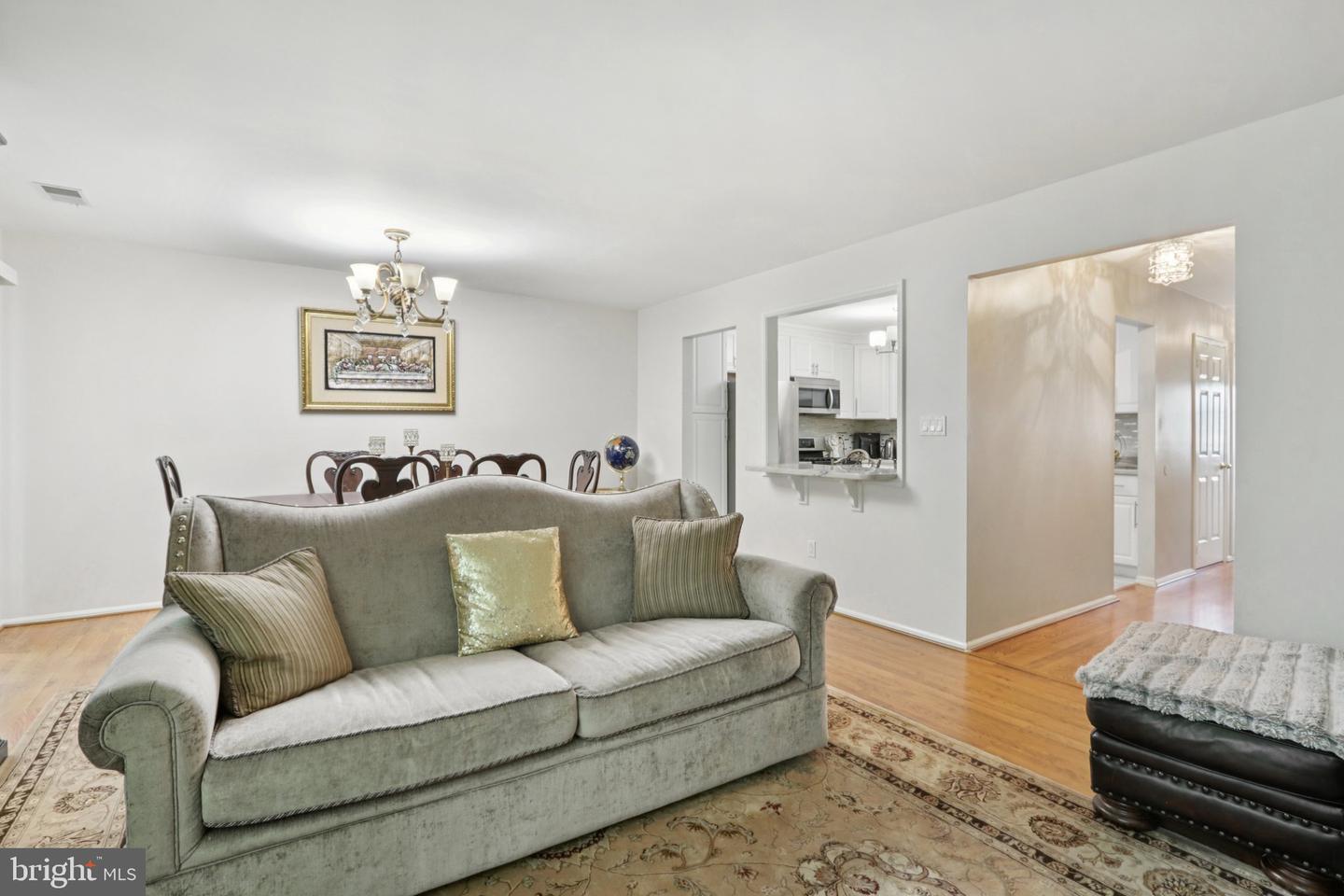 10 Plymouth Ct