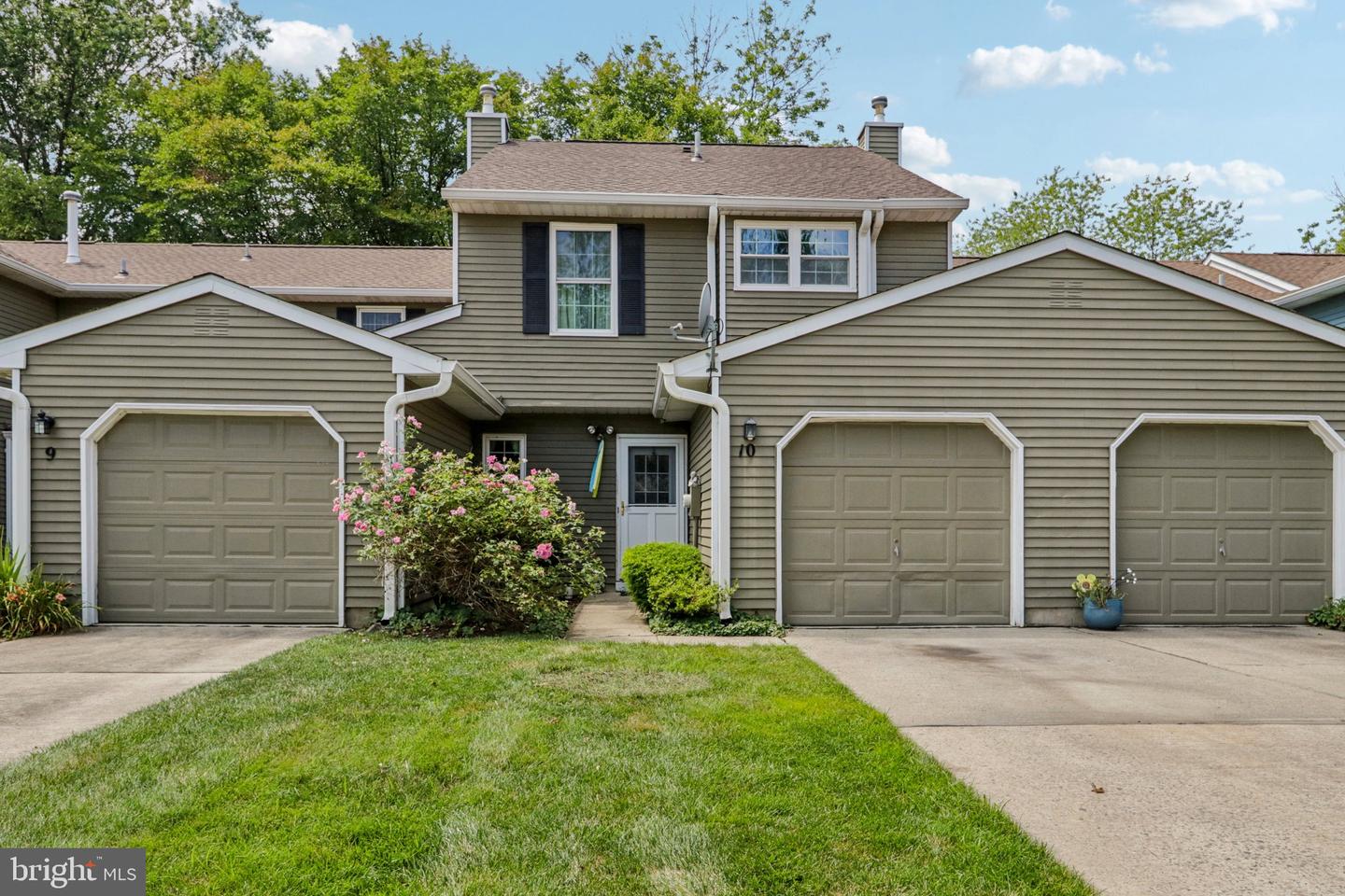 10 Plymouth Ct