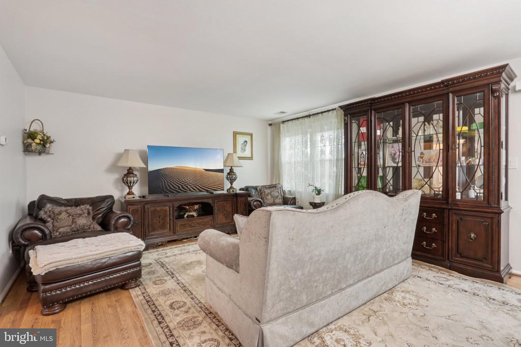 10 Plymouth Ct