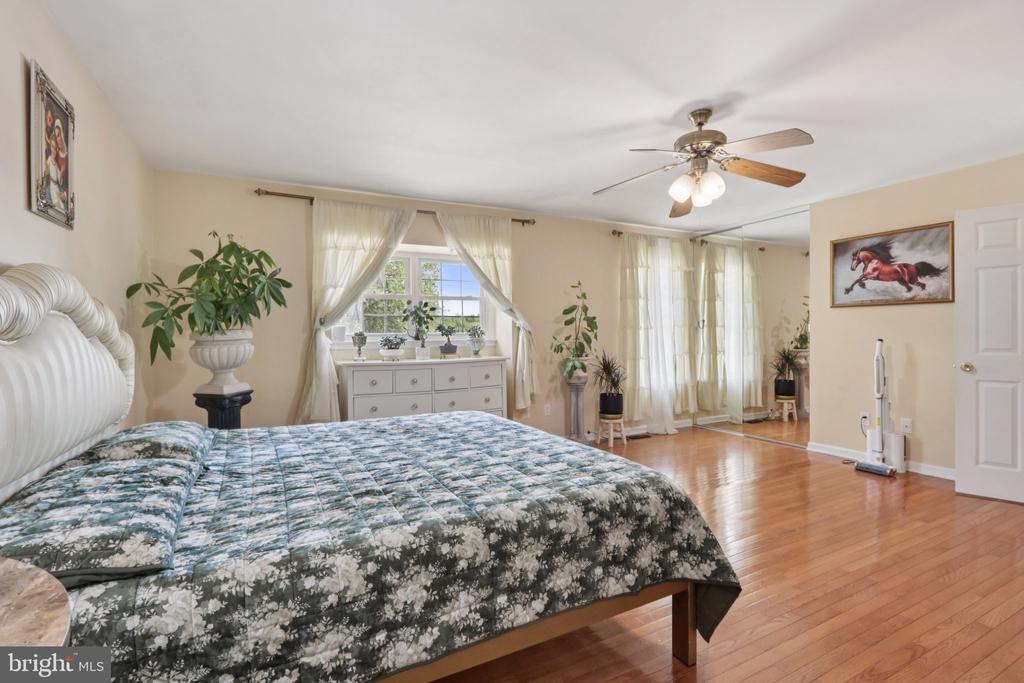10 Plymouth Ct