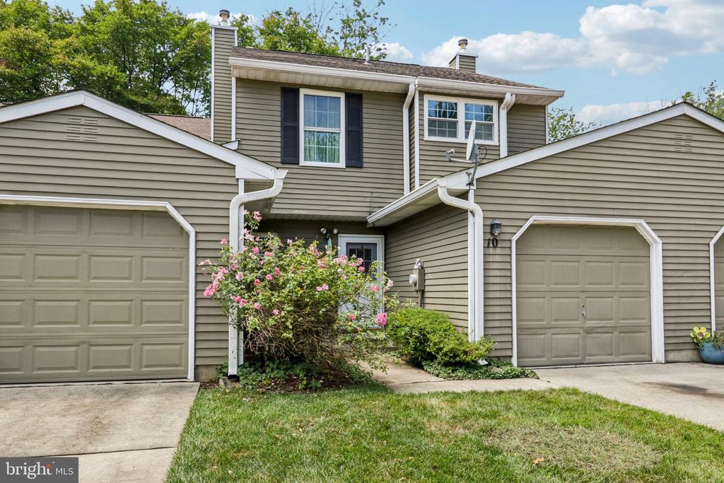 10 Plymouth Ct