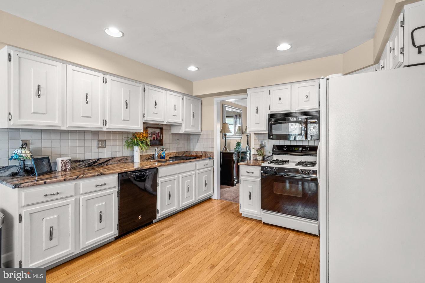 22 Cochise Cir