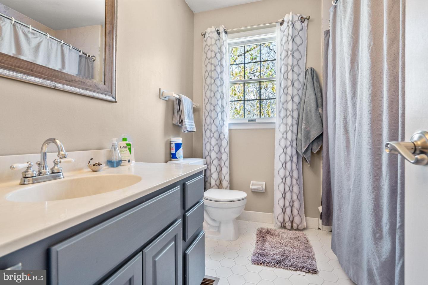 22 Cochise Cir