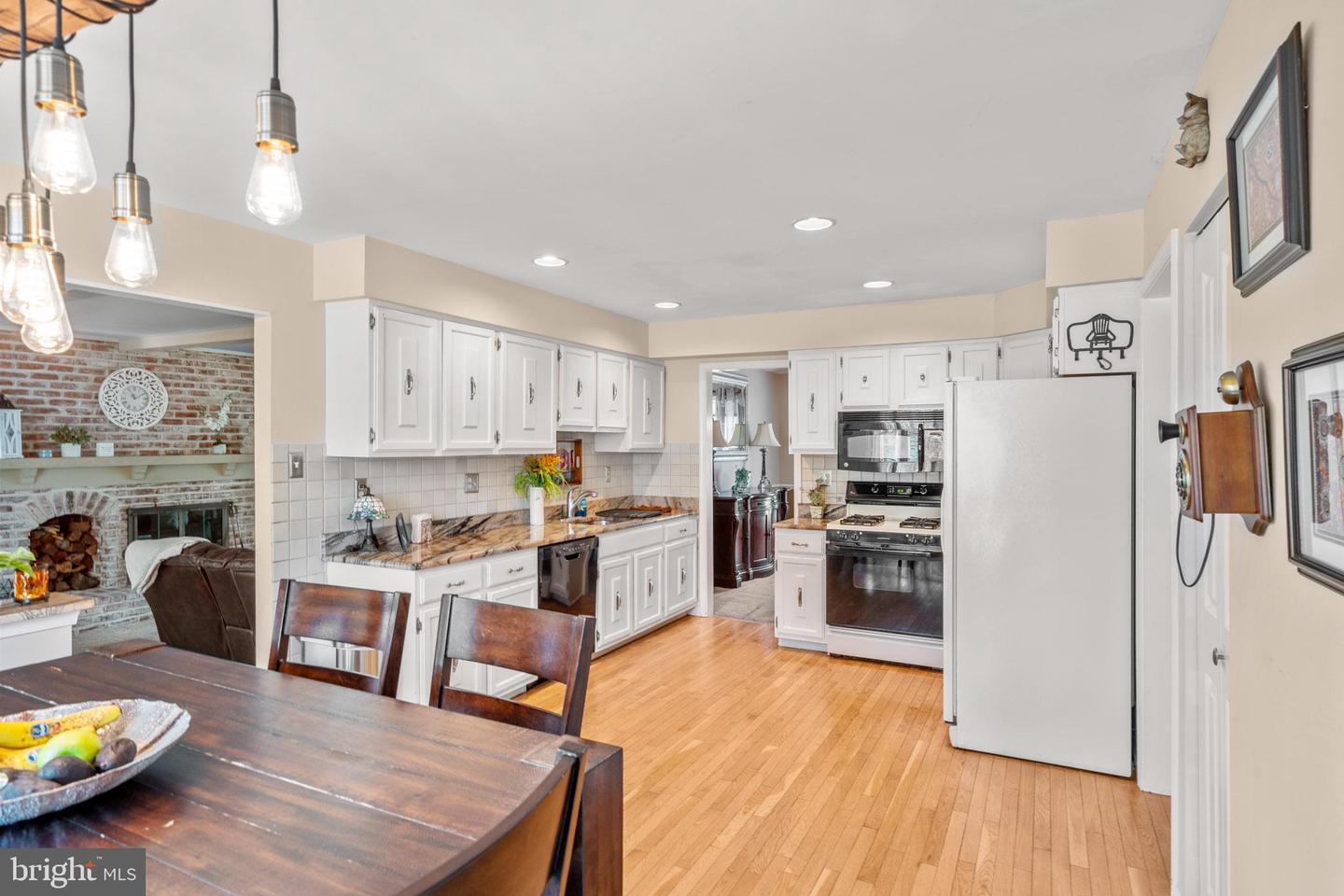 22 Cochise Cir