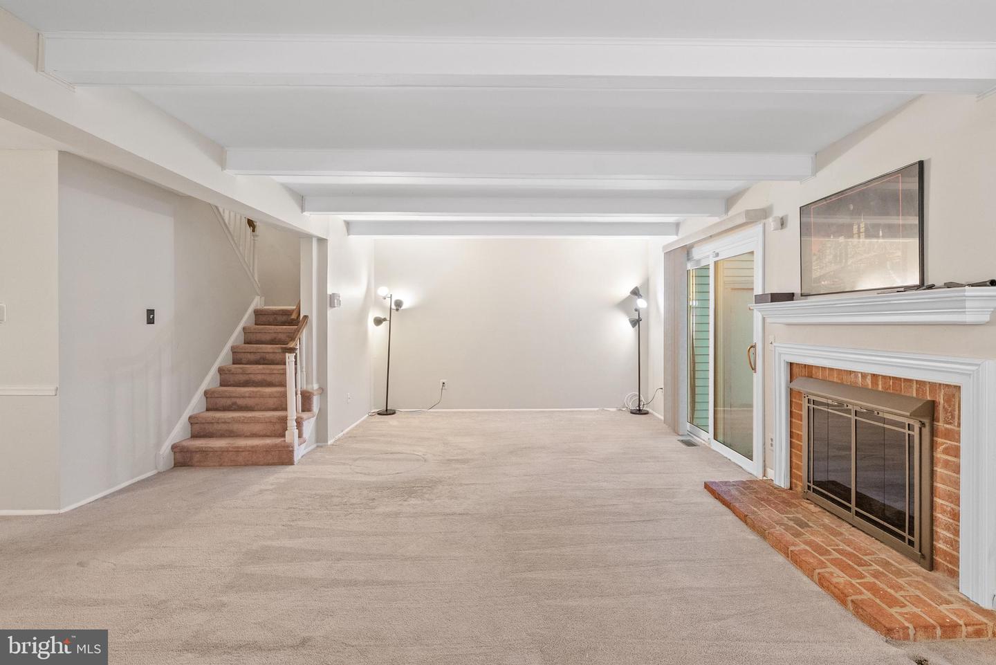 82 Farnwood Rd