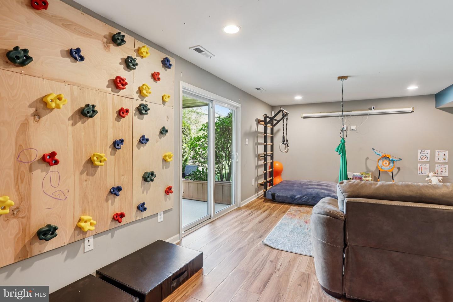 1583 Jason Dr