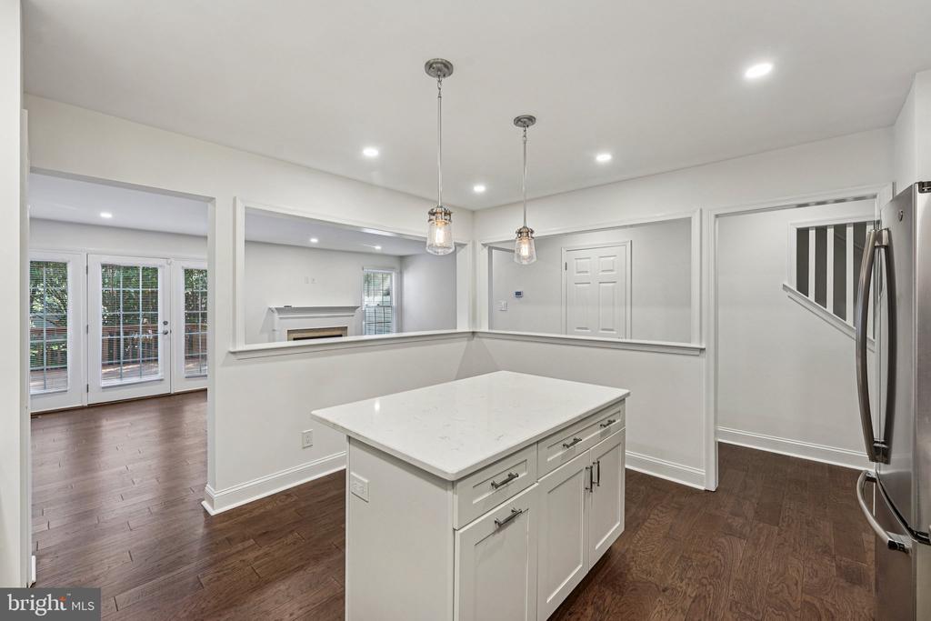 1003 Andover Ct