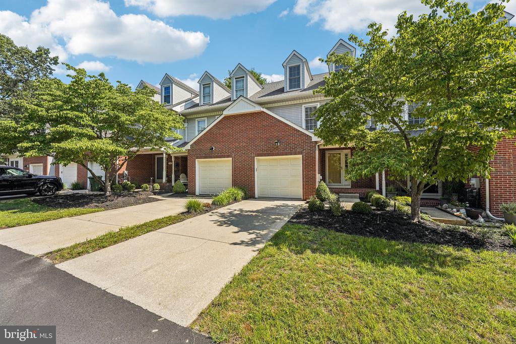 1003 Andover Ct