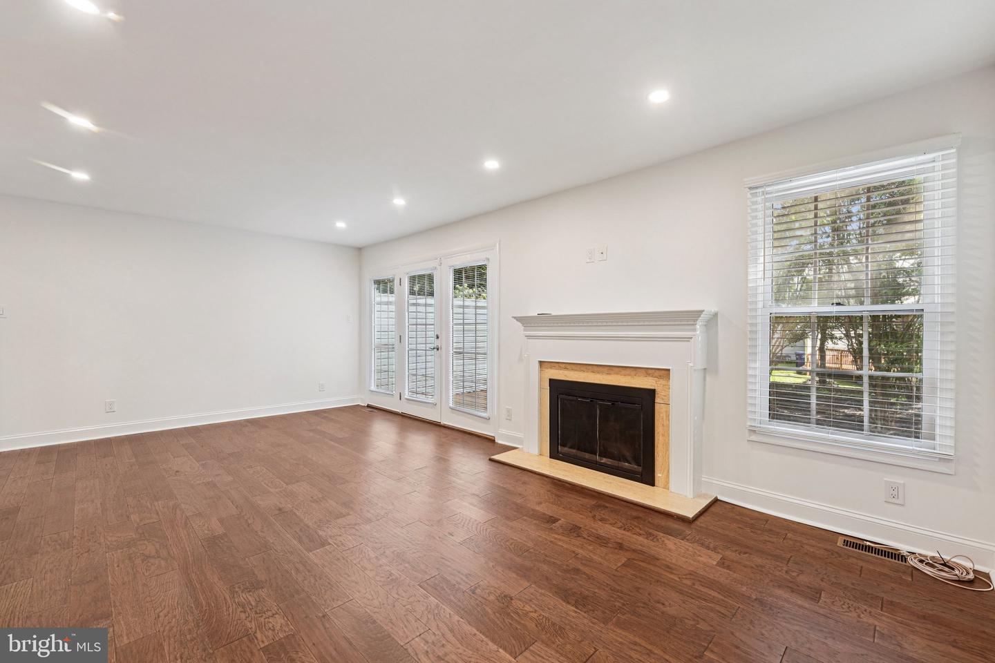 1003 Andover Ct