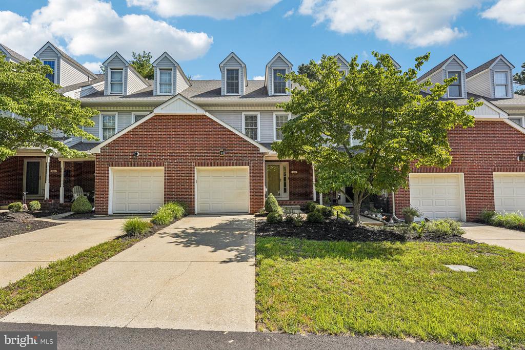 1003 Andover Ct