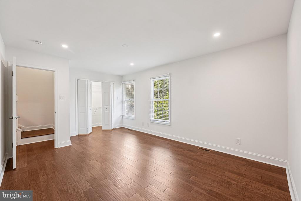 1003 Andover Ct