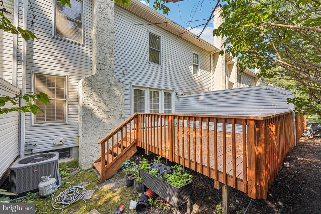 1003 Andover Ct