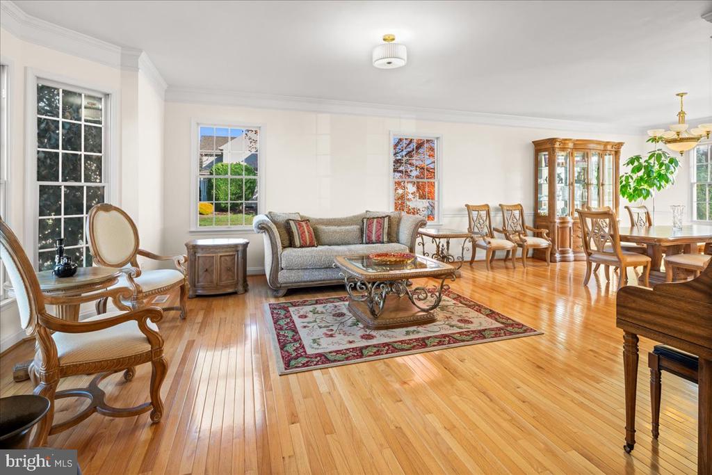 1 GARDENGATE COURT