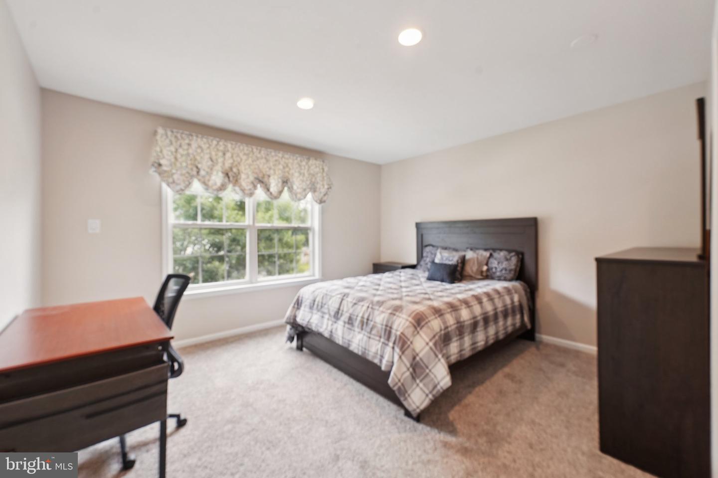 45 Wood View Dr