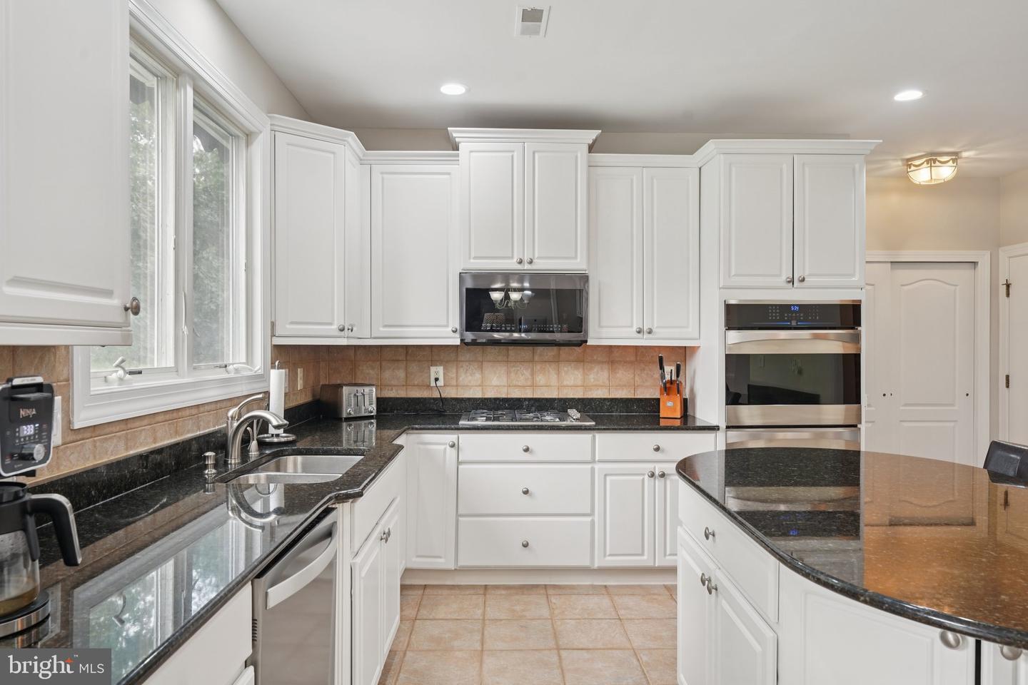 45 Wood View Dr