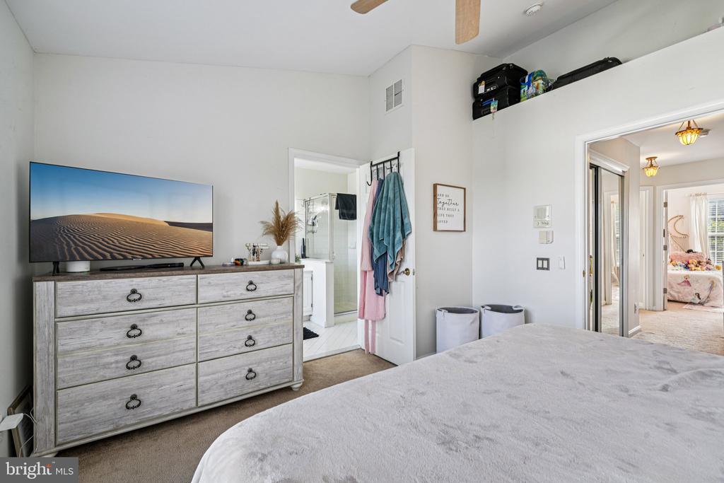 1 Winterberry Pl