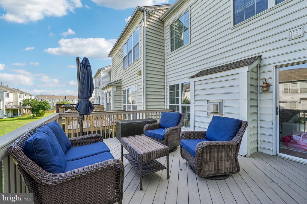 1 Winterberry Pl