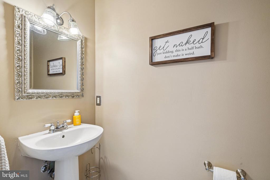 1 Winterberry Pl
