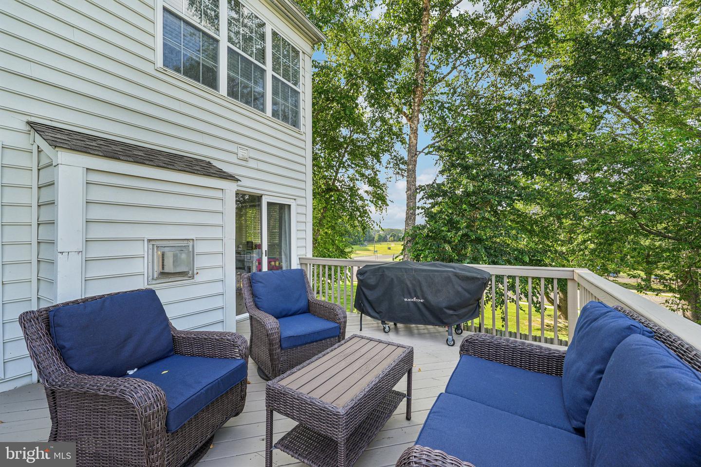 1 Winterberry Pl