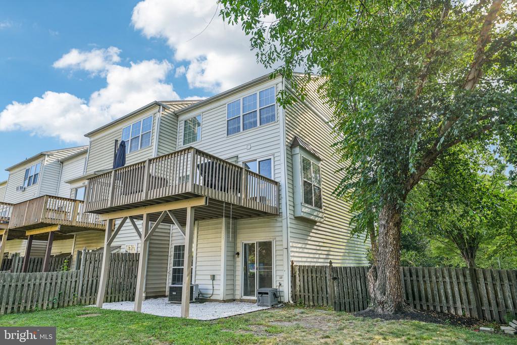 1 Winterberry Pl