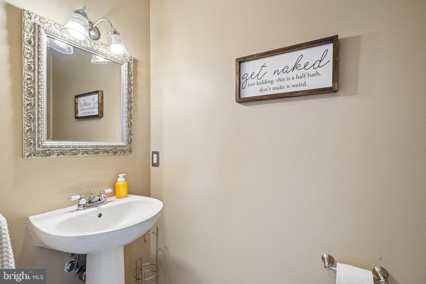 1 Winterberry Pl