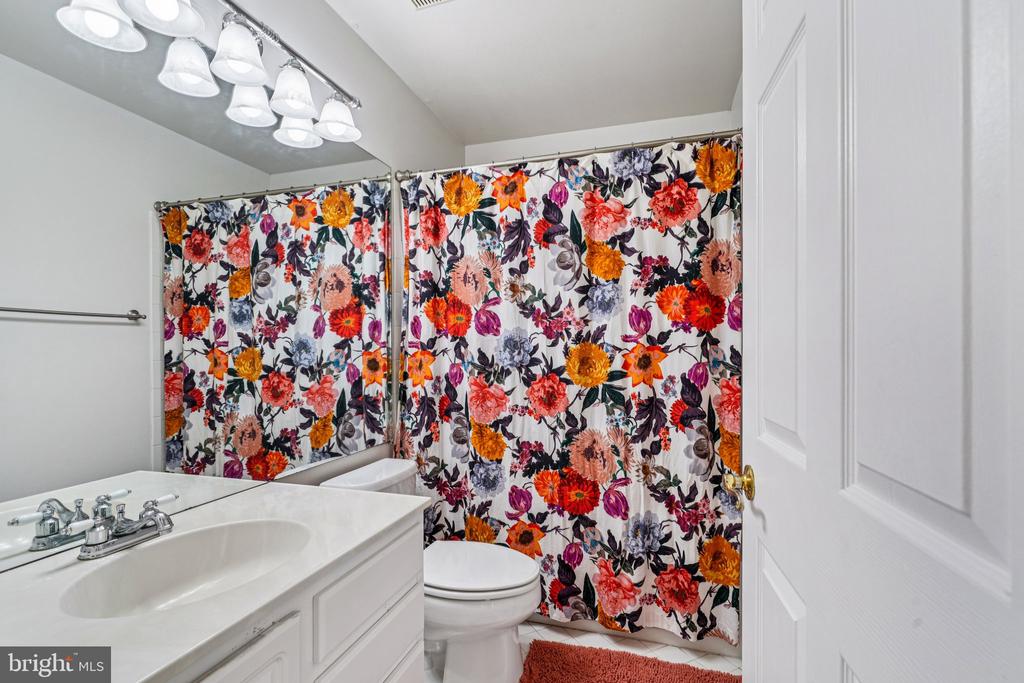 1 Winterberry Pl