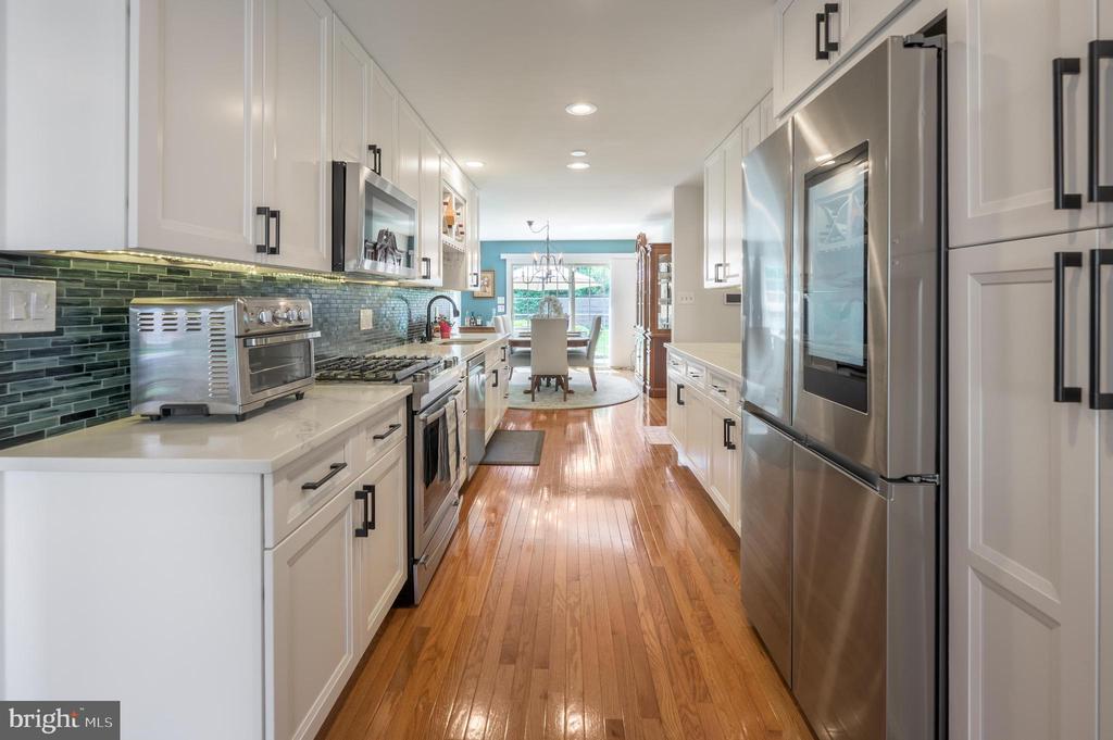 42 FOXWOOD DRIVE
