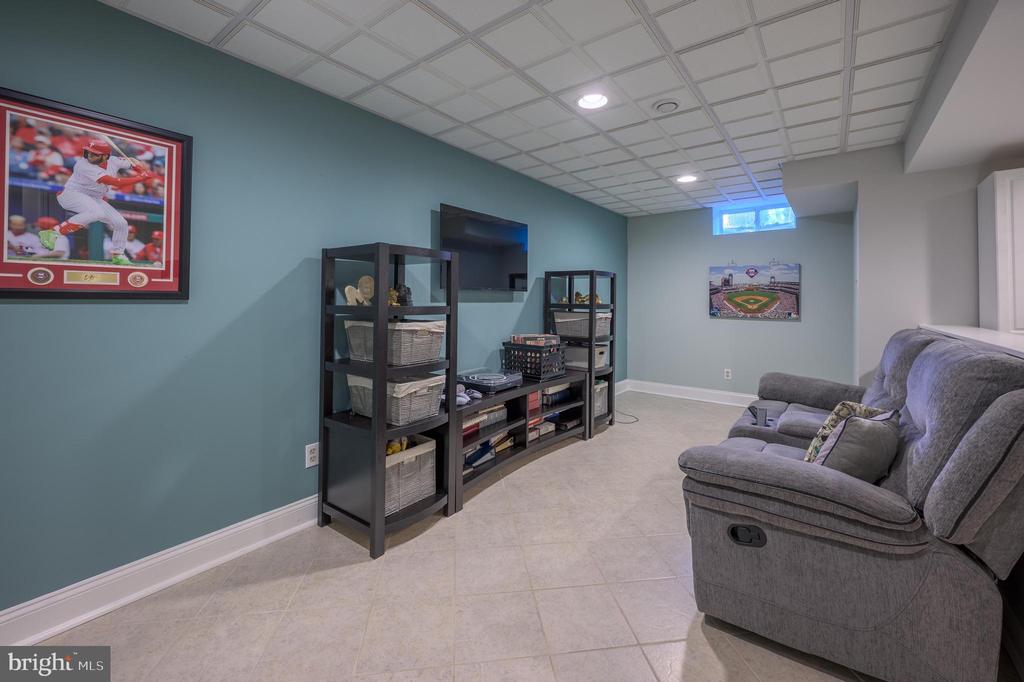 42 FOXWOOD DRIVE
