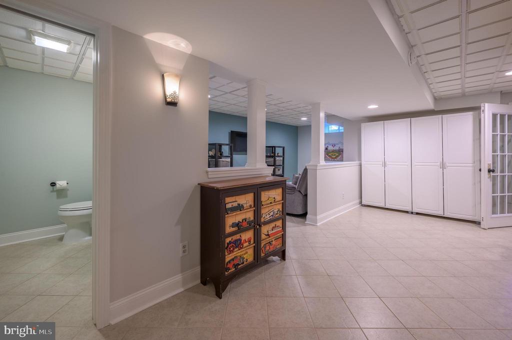 42 FOXWOOD DRIVE