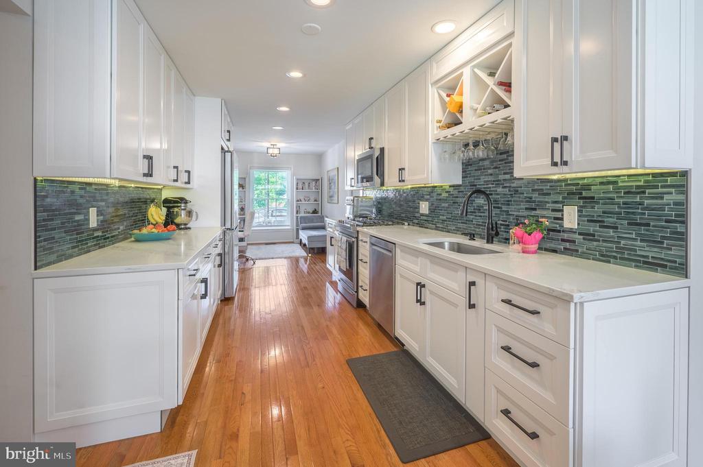 42 FOXWOOD DRIVE