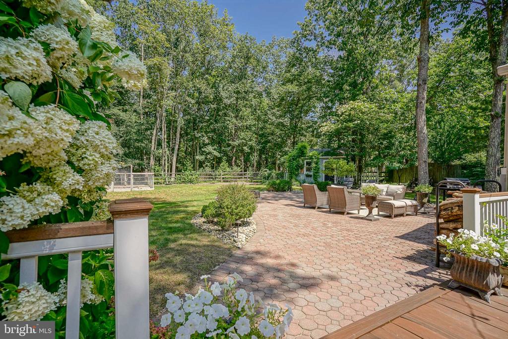 7 TALLOWOOD DRIVE