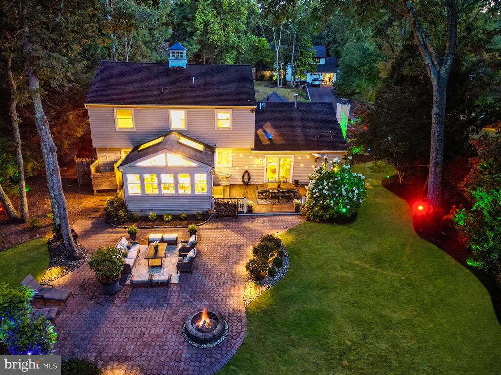 7 TALLOWOOD DRIVE