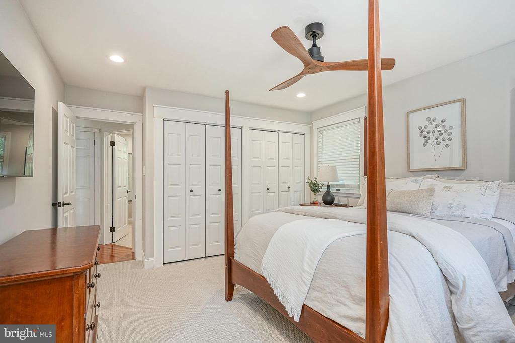 7 TALLOWOOD DRIVE