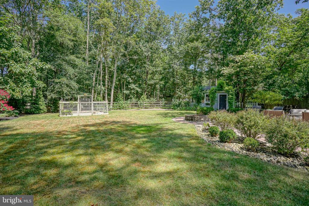 7 TALLOWOOD DRIVE