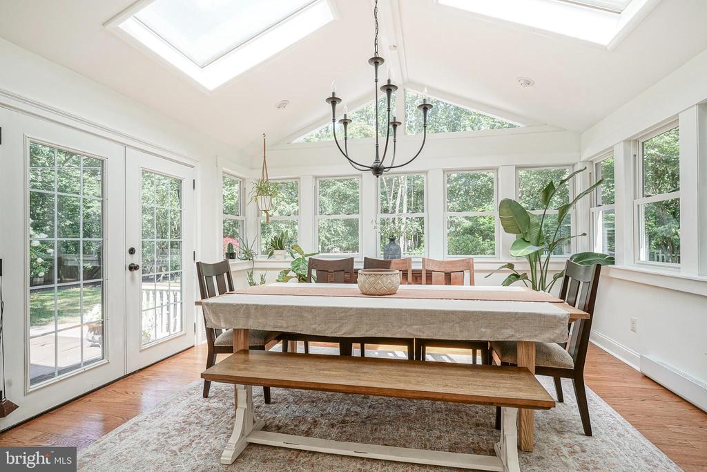 7 TALLOWOOD DRIVE