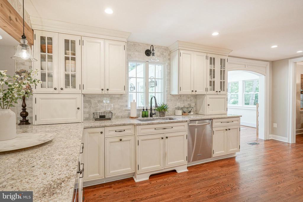 7 TALLOWOOD DRIVE