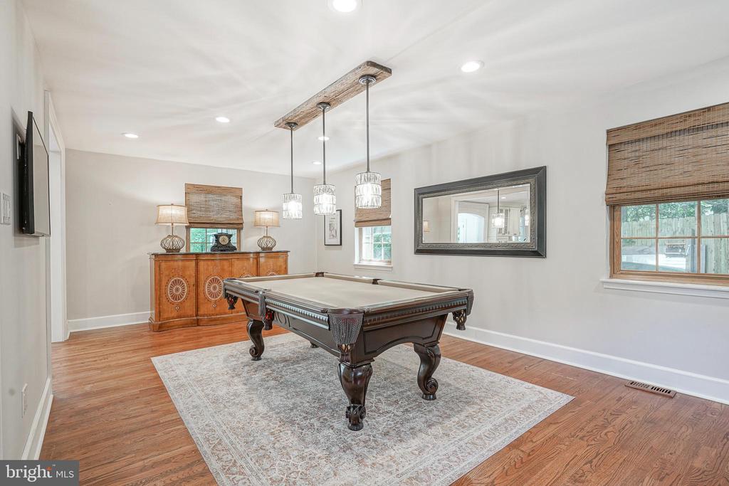 7 TALLOWOOD DRIVE