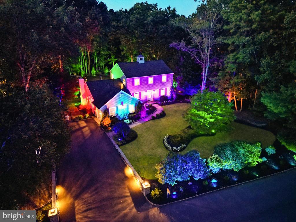 7 TALLOWOOD DRIVE