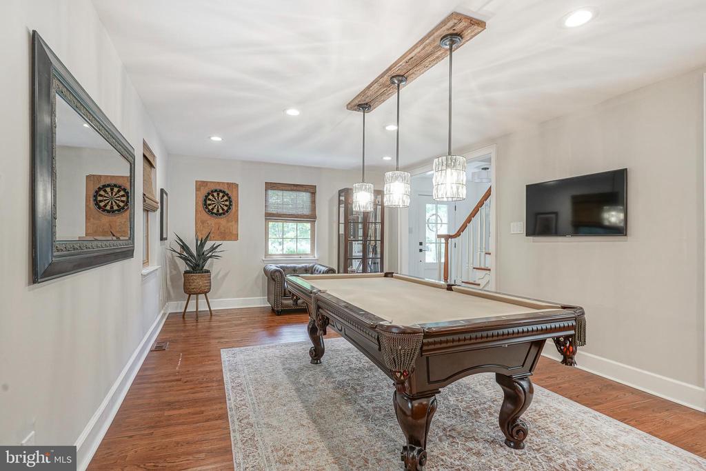 7 TALLOWOOD DRIVE