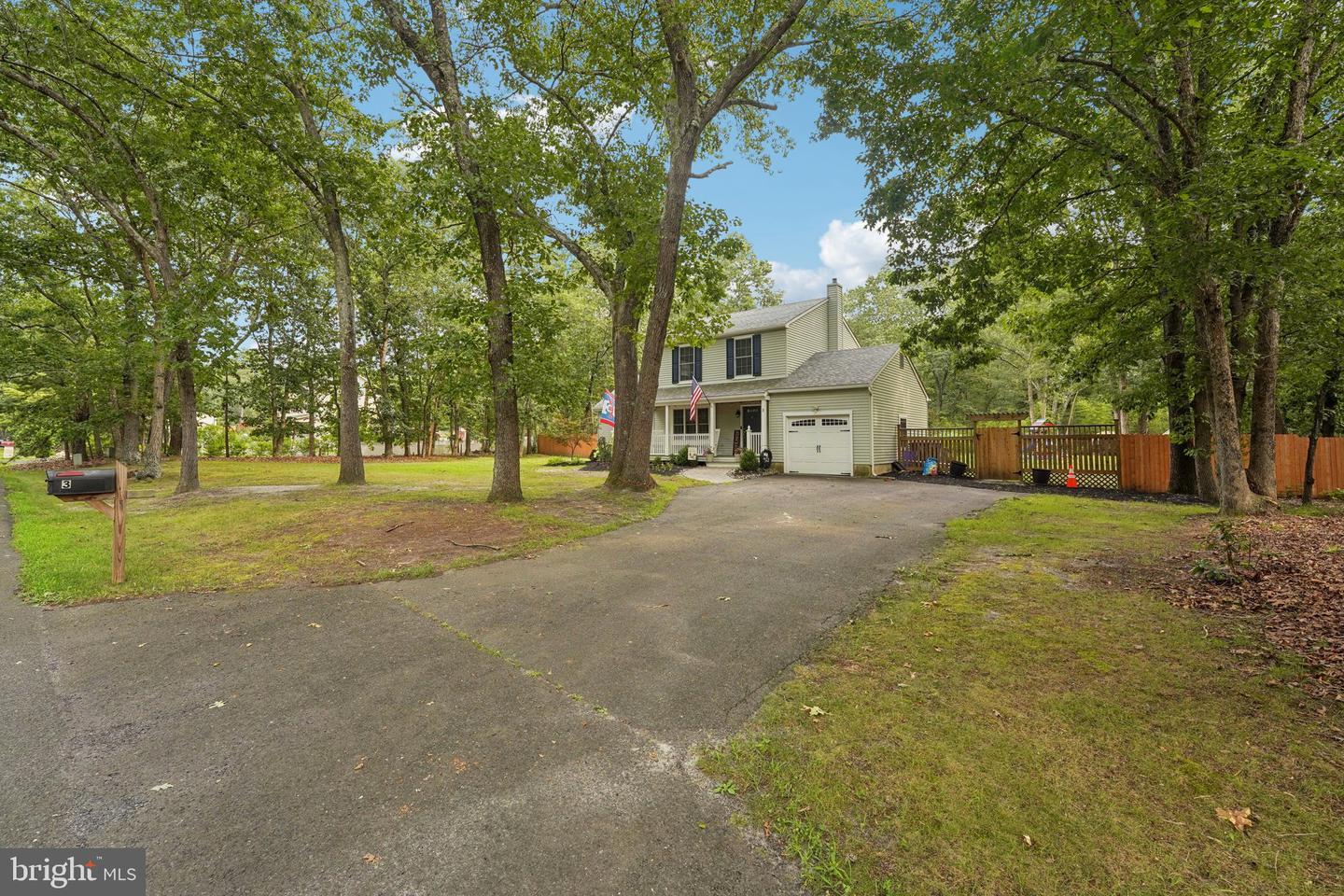 3 Mill Chase Rd