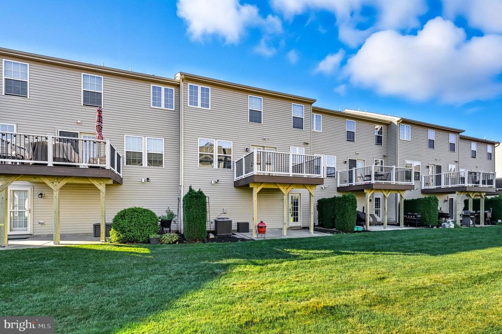 221 NATHAN DRIVE
