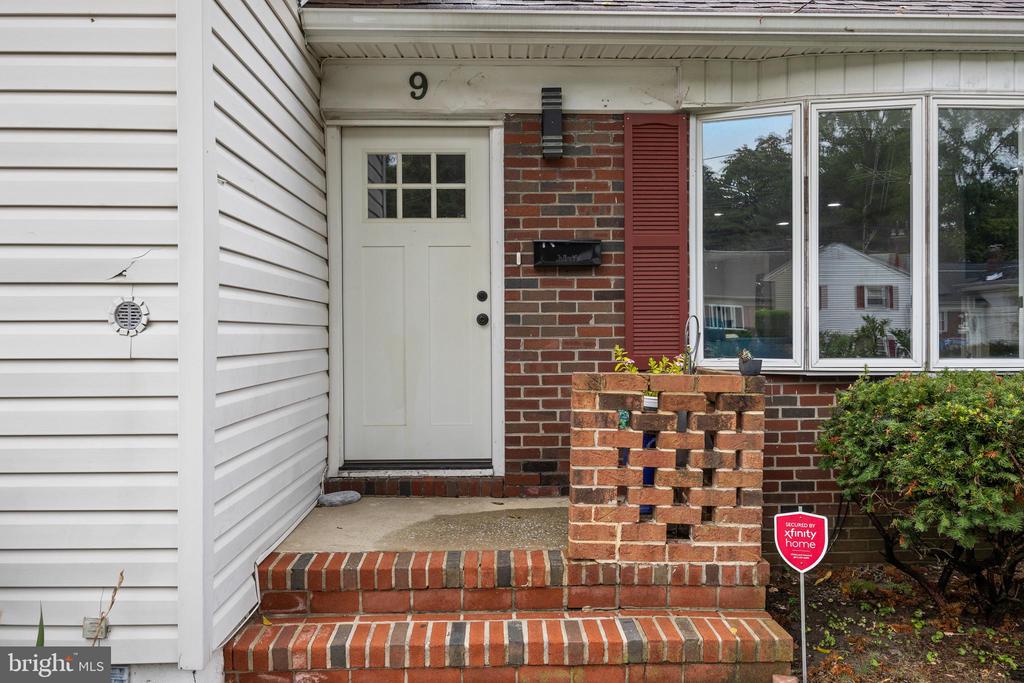 9 ROSE LANE