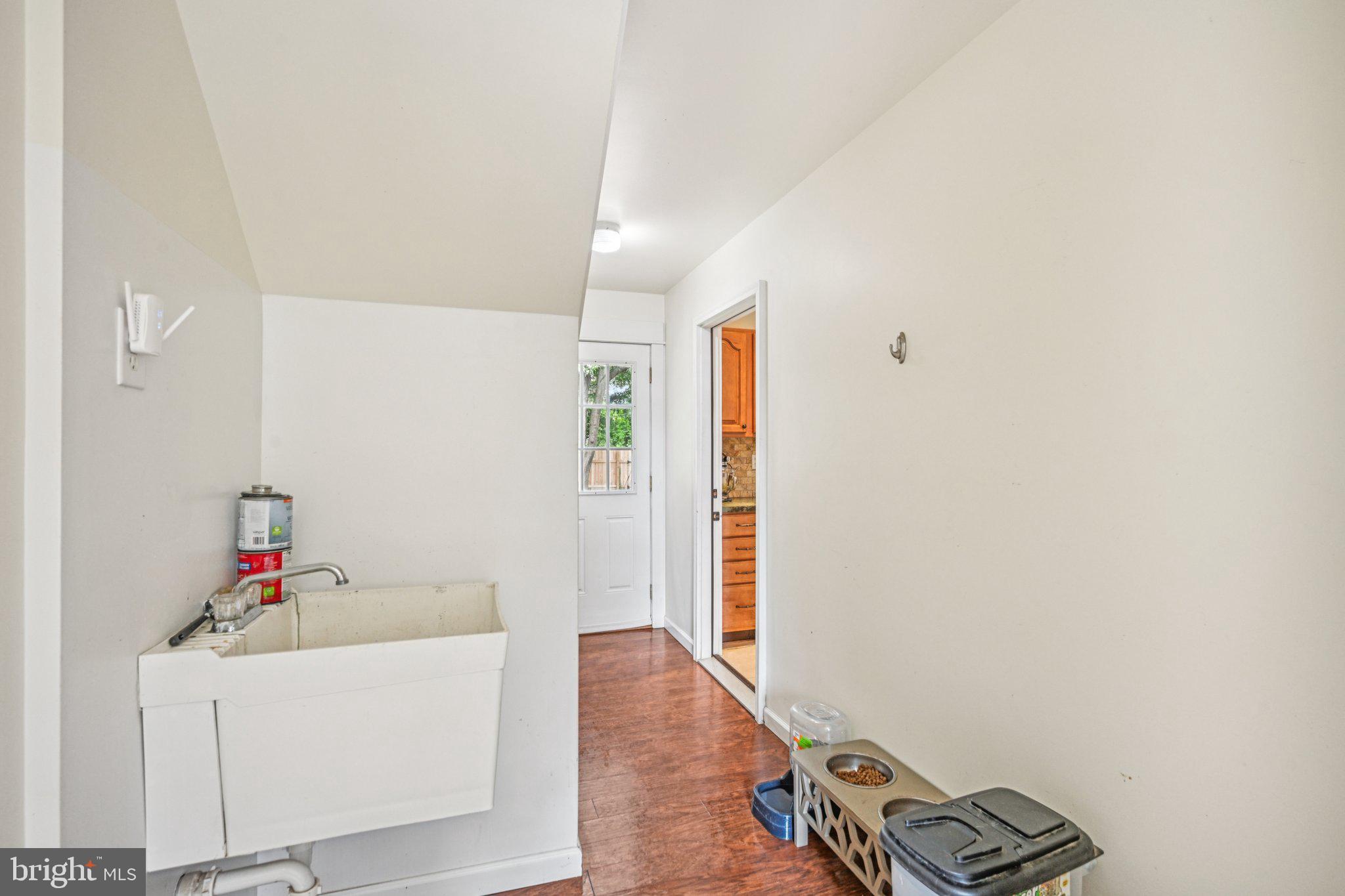 53 Hartford Rd