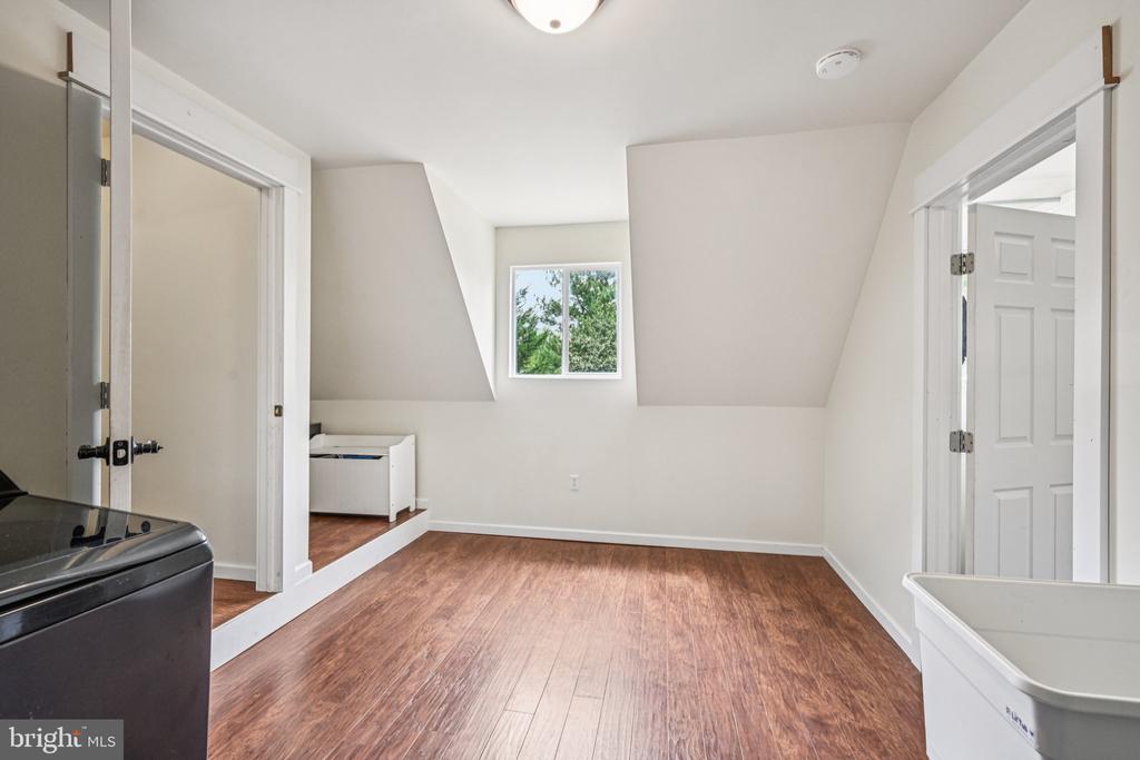 53 Hartford Rd