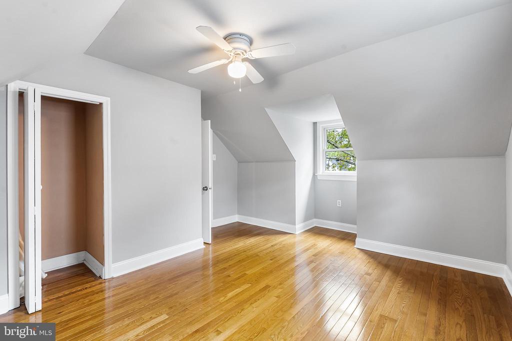 105 LECONEY CIRCLE