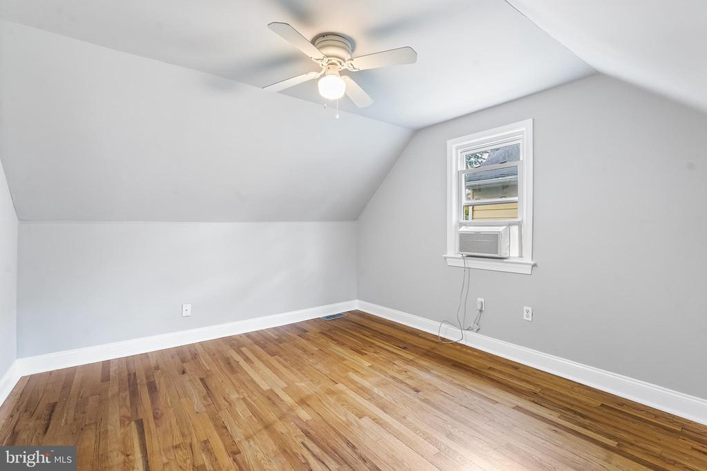 105 LECONEY CIRCLE