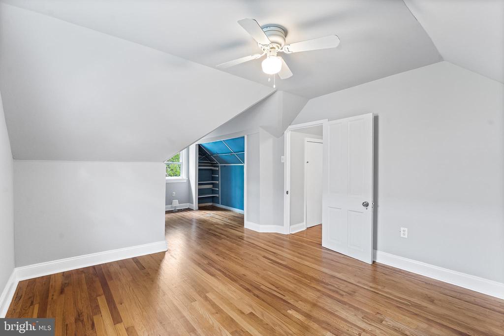 105 LECONEY CIRCLE