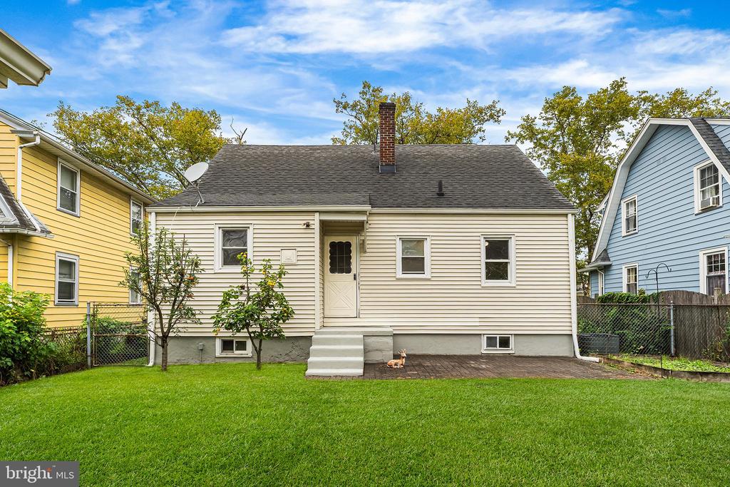 105 LECONEY CIRCLE