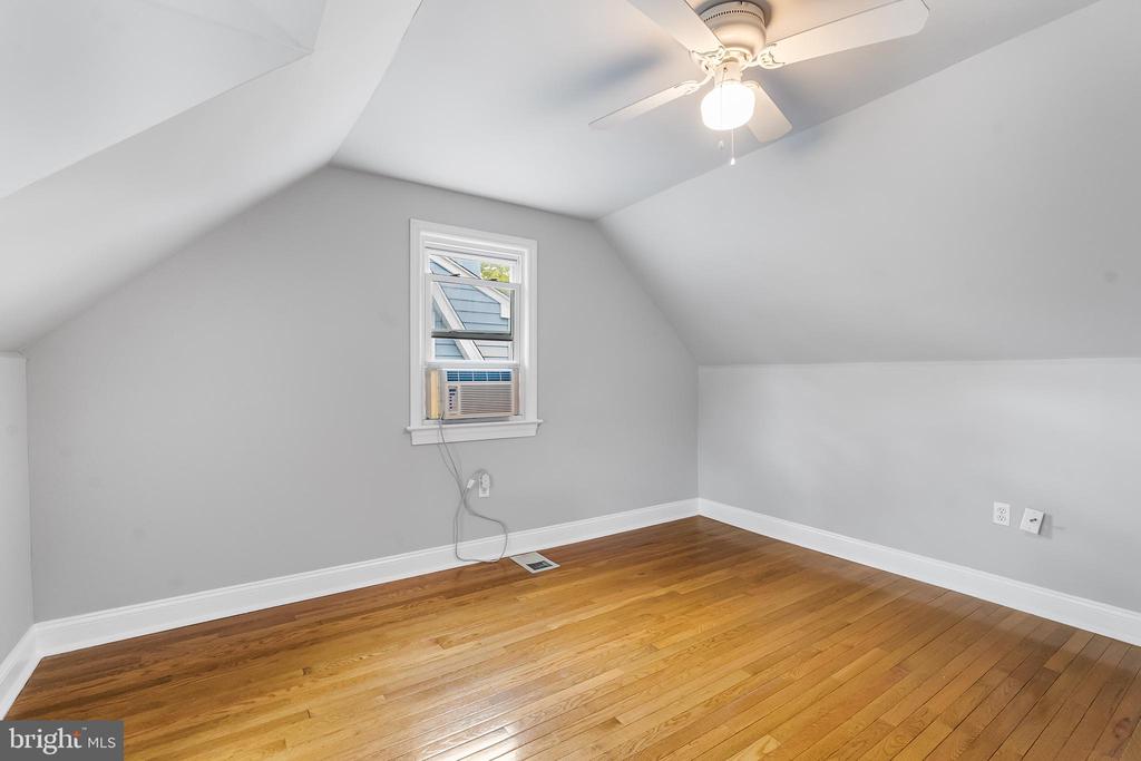 105 LECONEY CIRCLE