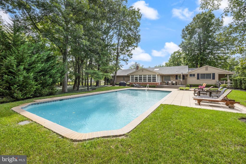 1429 HAINESPORT MOUNT LAUREL ROAD